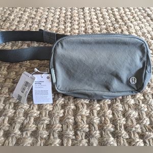 NWT Lululemon Everywhere Belt Bag